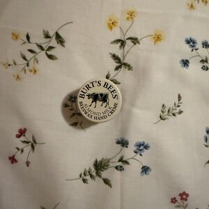 Burt's Bees Almond Milk Beeswax Hand